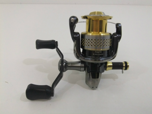 シマノ 10ステラ C3000HG SHIMANO STELLA スピニングリール ブリ―デン