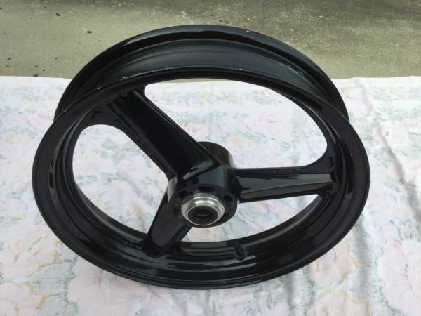 CB400SFのホイール