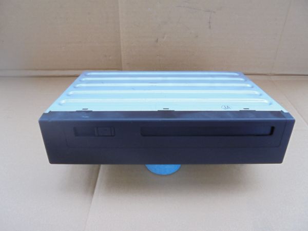 ノア ヴォクシー　AZR60G AZR65G　純正 ナビユニット DVD ナビコンピューター　86841-44010 75-2