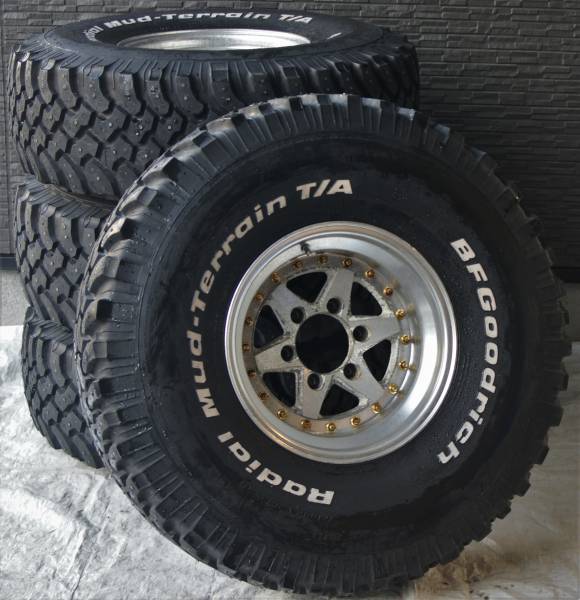 ランクル80使用 社外ホイール 6穴 スパイクタイヤ 35×12.50  