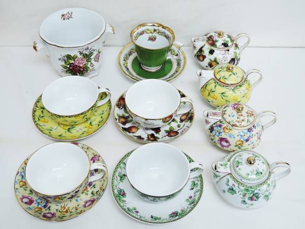 17/82-13 ROYAL ARDEN ロイヤルアーデン 他 ティーポット 蓋付き 食器セット