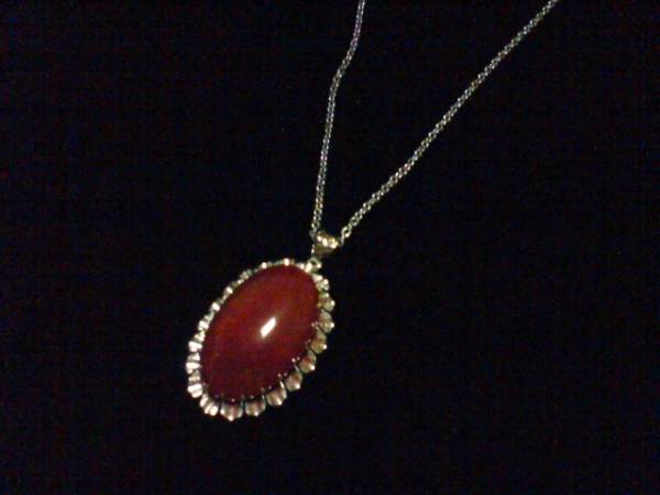 昭和レトロ　カーネリアン　ペンダントネックレス　瑪瑙メノウ　７月誕生石_1