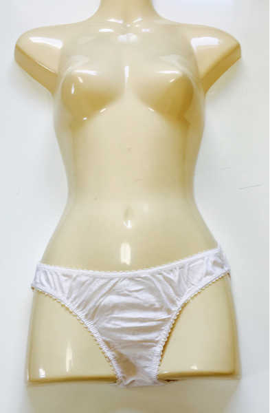 送料164円 可愛い シルクショーツ 白 大人にも 小学生中学生制服縞パンツ 150 145 154cm 売買されたオークション情報 Yahooの商品情報をアーカイブ公開 オークファン Aucfan Com