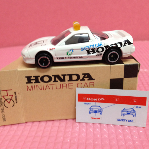 トミカ File:Honda サーキットで働く NSXが先導を務め、シビックタイプ