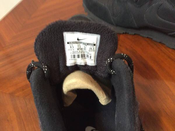 ほぼ新品！NIKE ミドルカット・シューズ レア物