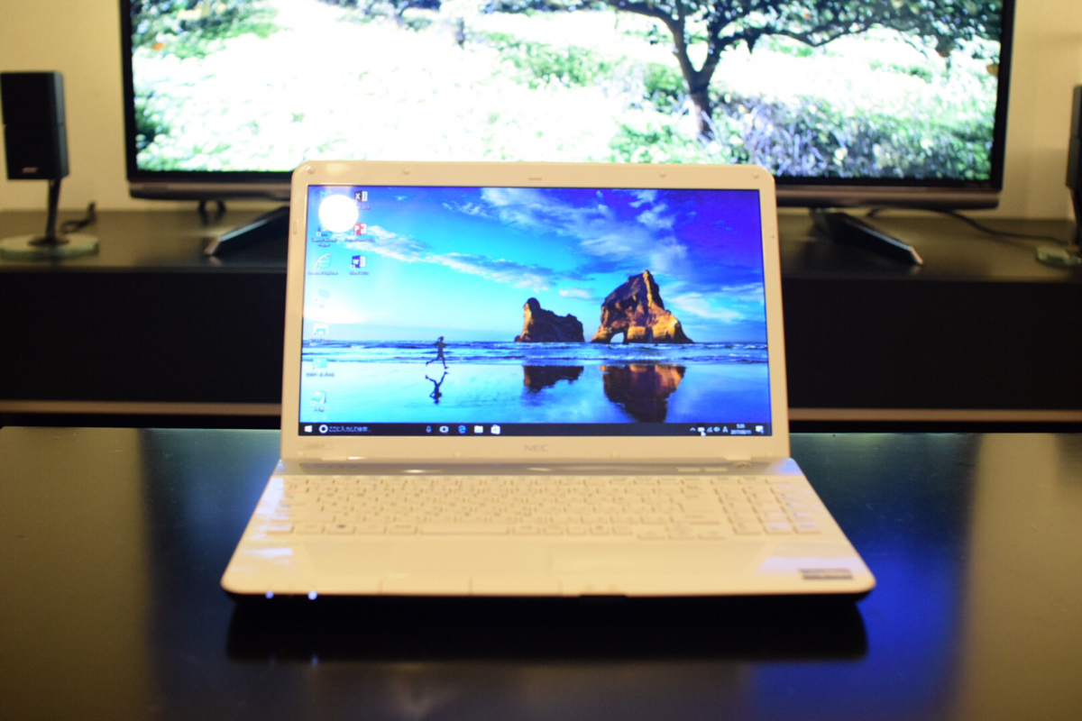 驚きの速さ！ 最高峰Core i7 Windows11 ノートパソコン カメラ付 驚き