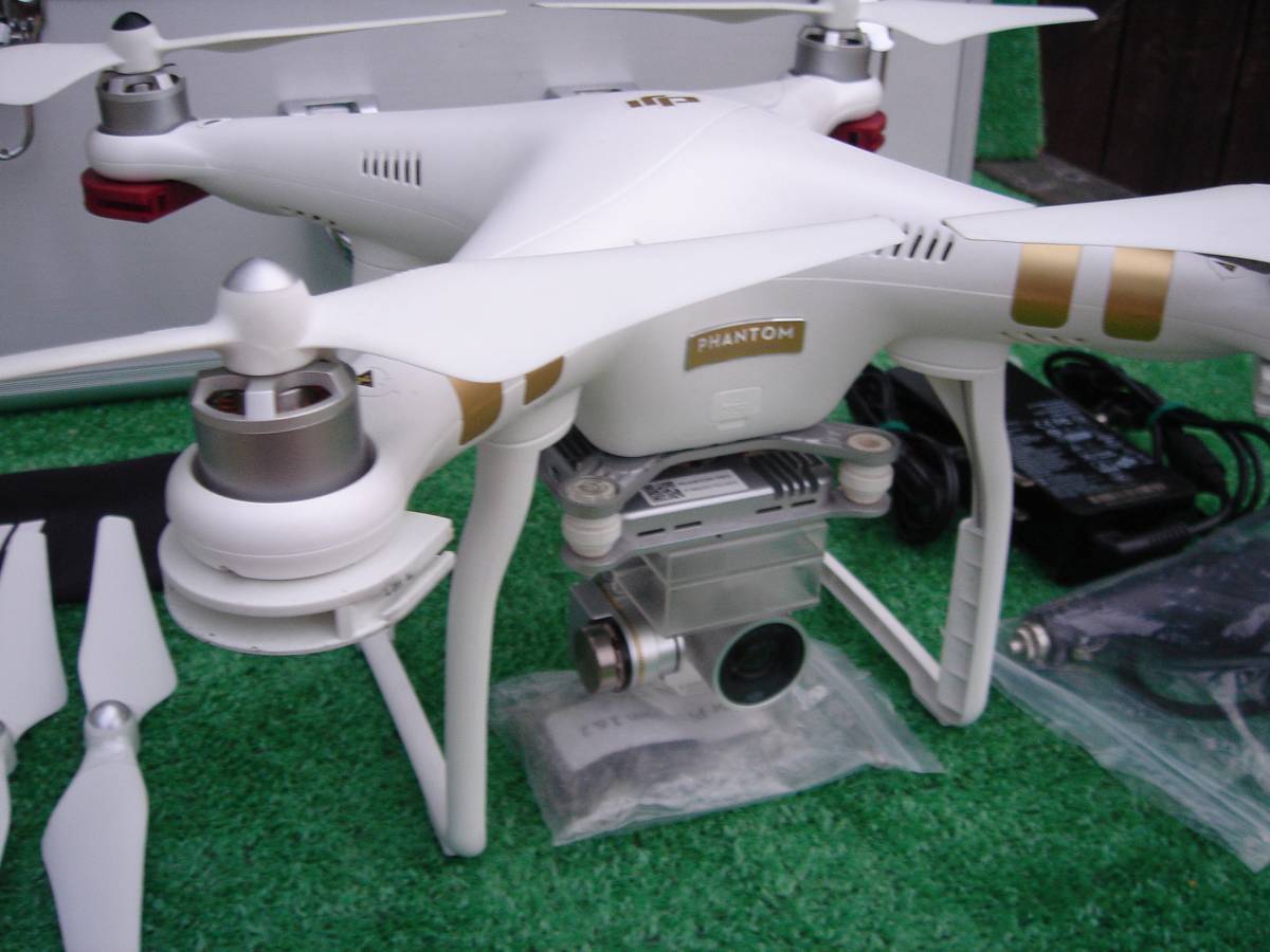 DJI Phantom 3 Professional　フルセット アルミケース付き【中古品】