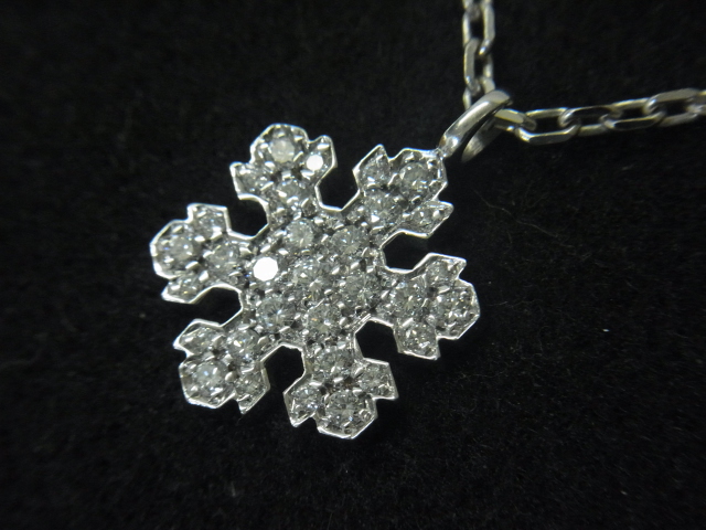 限定値下げ。希少。キレイです〓ブルガリ〓スノーフレーク ネックレス K18WG ホワイトゴールド ダイヤモンド〓USED