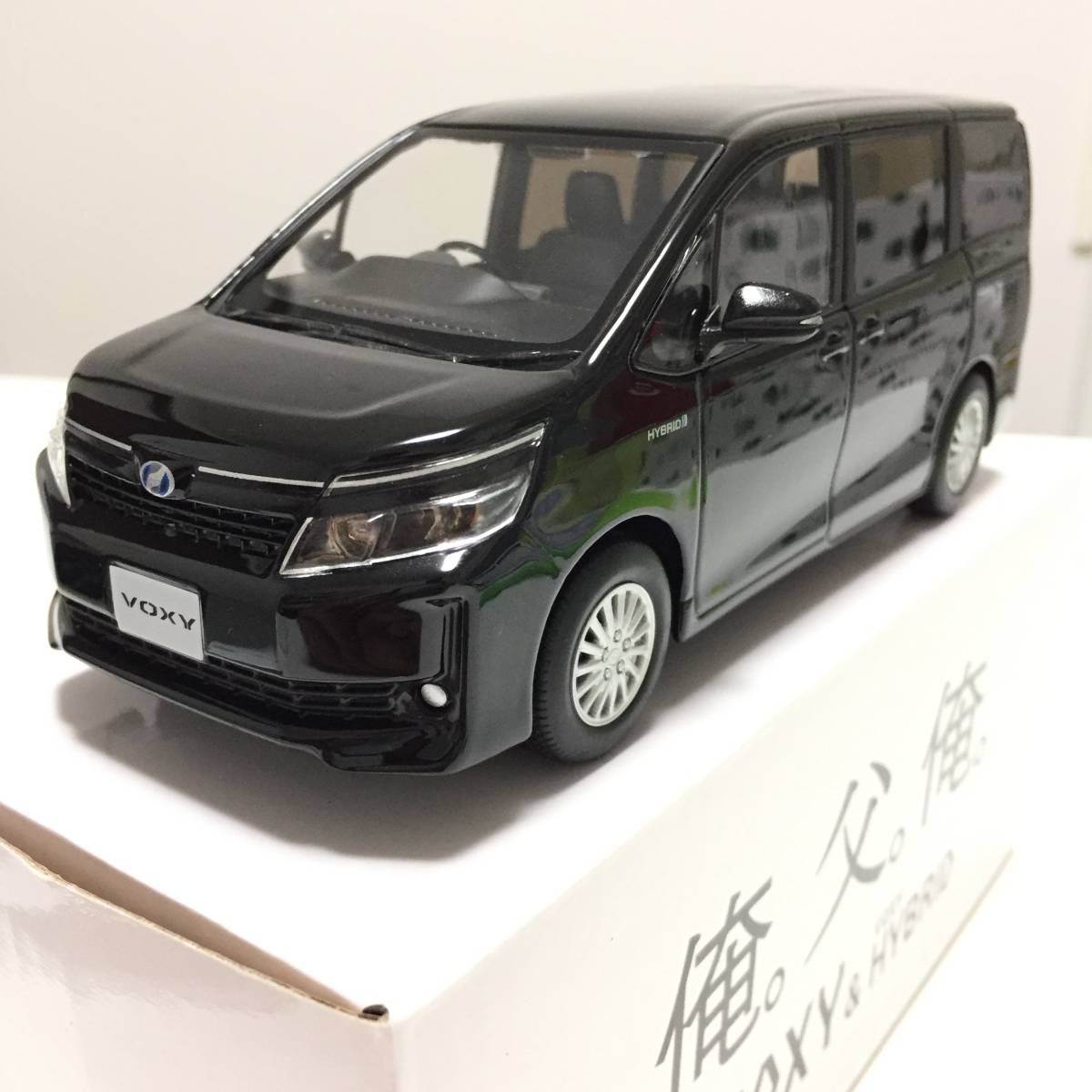 トヨタ VOXY ヴォクシー | 1⁄30 非売品 ハイブリッドV 1⁄30 ヴォクシー 