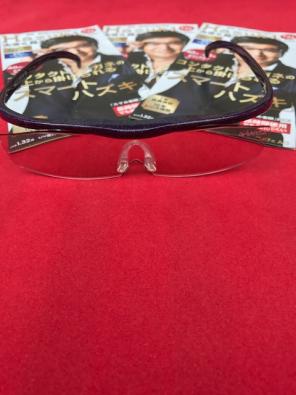 ★サンプル新品未使用・ハズキルーペ スマート・カラーレンズ・紫ラメ ・1.32倍・HAZUKI ・拡大鏡・老眼鏡・