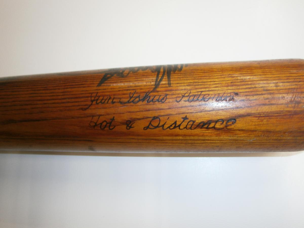 【ジュン・イシイ】読売ジャイアンツ　王貞治　直筆サイン入り圧縮バット　　　 50060