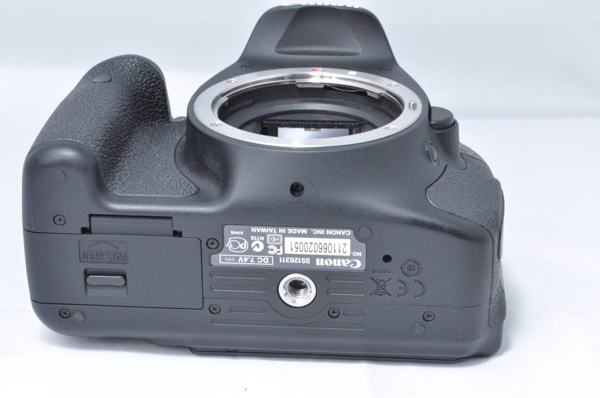 ☆極美品☆キヤノン Canon EOS Kiss X5 ダブルレンズキット 元箱・付属