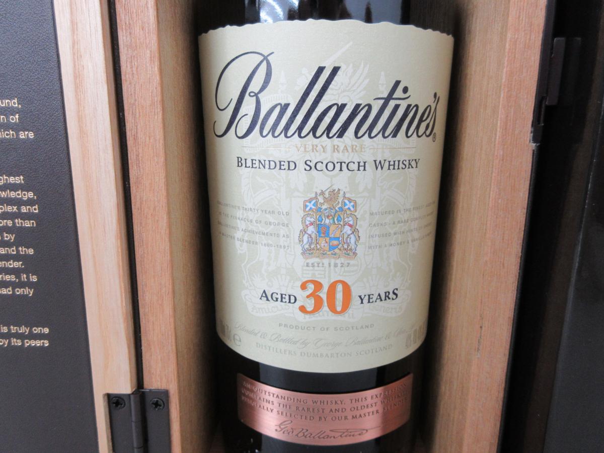 バランタイン Ballantines 30年 ベリーオールド 赤キャップ 青旗 750ml