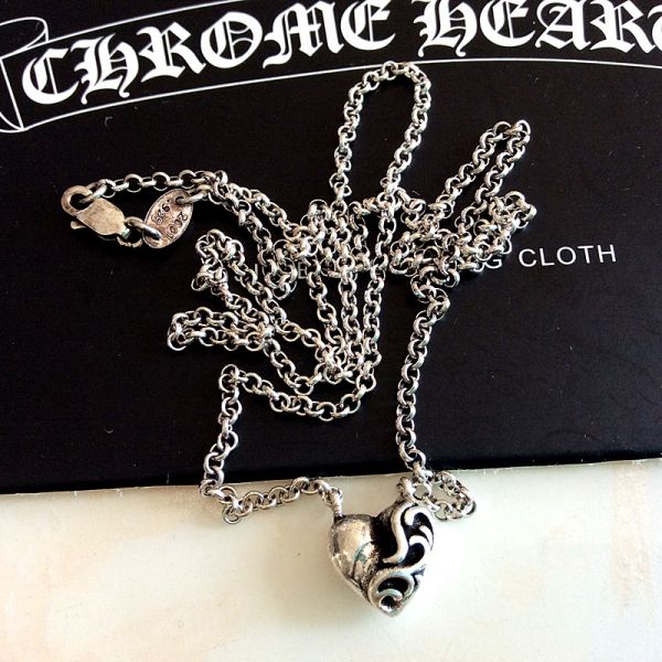 CHROME HEARTS新デザイン　クロムハーツ　ハートシンネックレス 　50cm