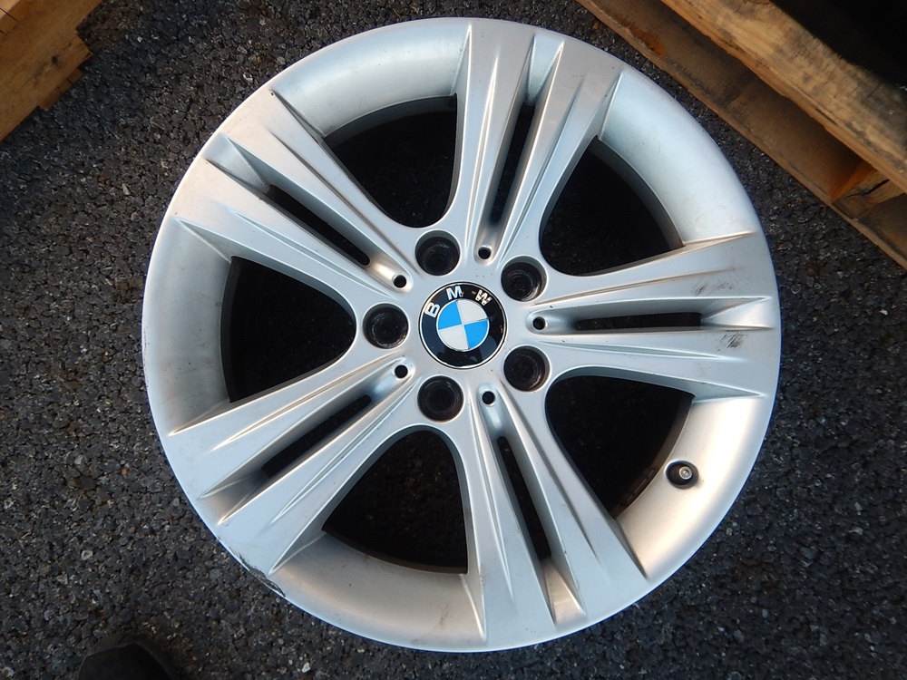 バリ溝 軽傷 4本 BMW 3シリーズ F30 E90 レアマイスター 18インチ 8J +40 PCD120 5穴 255/55R18 スタッドレス ホイール (g074370) BMW ＢＭＷ３シリーズ（Ｆ３０）純正をＥ９０系３シリーズに流用 3シリーズ 18インチ 3シリーズ(F30,E90,E92)&frasl;4シリーズ(F32)等 F20