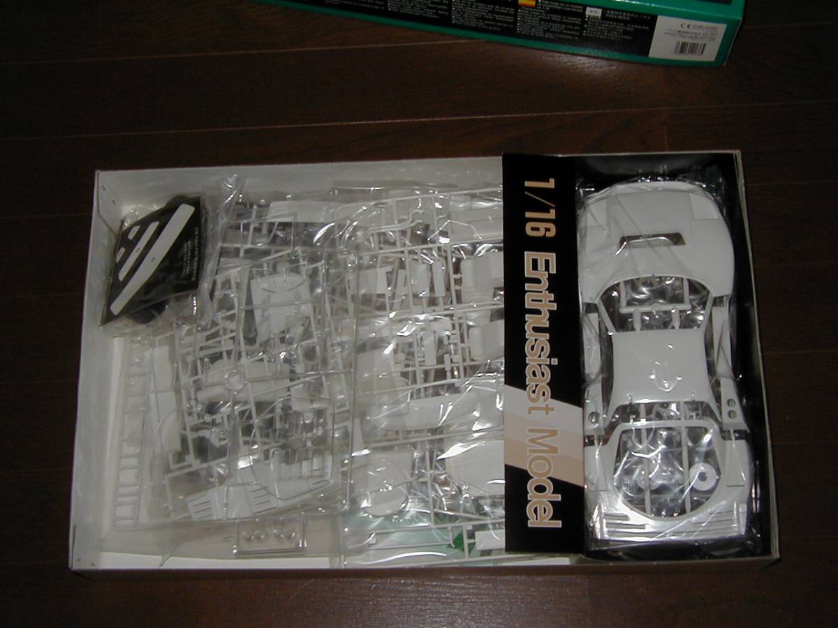 通信セールサイト フジミ模型 1/16 フェラーリ F40 LM 