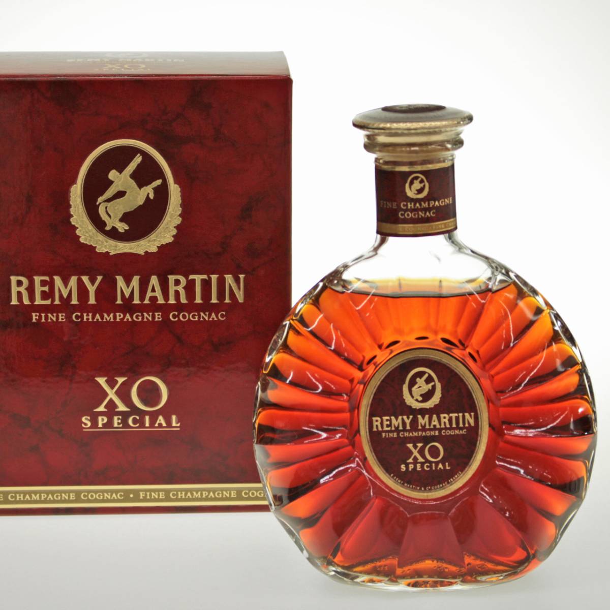 ☆REMY MARTIN(レミーマルタン)未開栓！XOスペシャル 700ml 箱付き