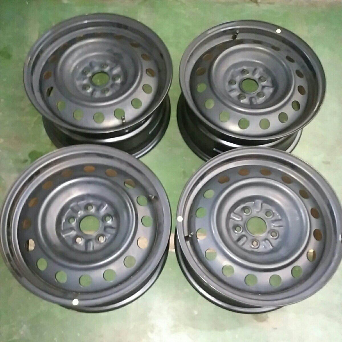 アベンシス　AZT255W　鉄ホイール　6.5j-16 ET45　PCD100 5穴 4本　中古