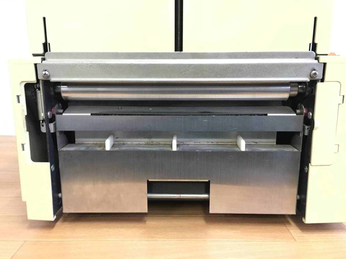 ☆◇RISO/理想科学 A3対応自動紙折機 R-32Ⅱ（紙折り機）