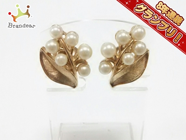 低価，高品質 トリファリ TRIFARI アクセサリー 耳 イヤリング 金属素材&times;フェイクパール ゴールド&times;アイボリー リーフ(レディースファッション)｜売買されたオークション情報、yahooの商品情報をア その他