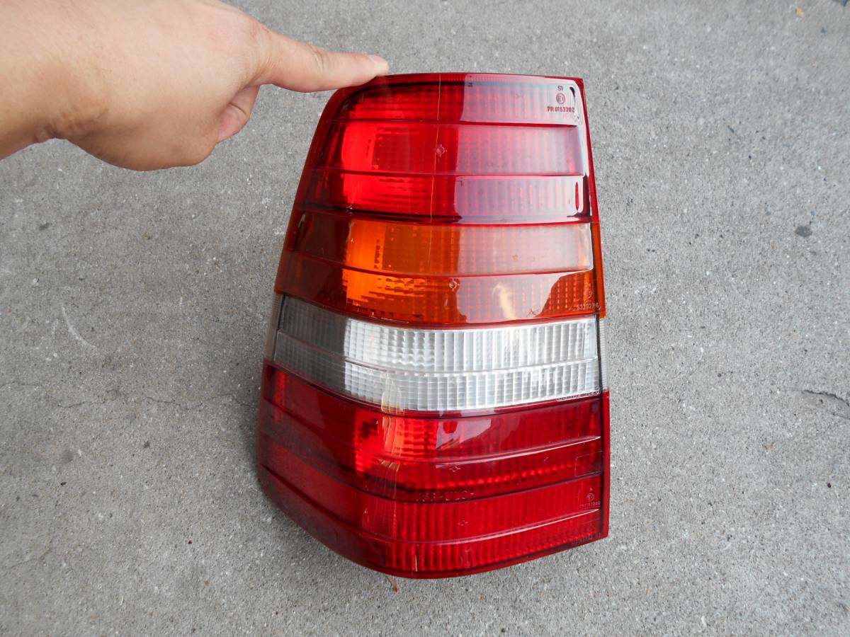 W124 ワゴン用 純正 ULO 左 テールランプ　300TE E280T E320T