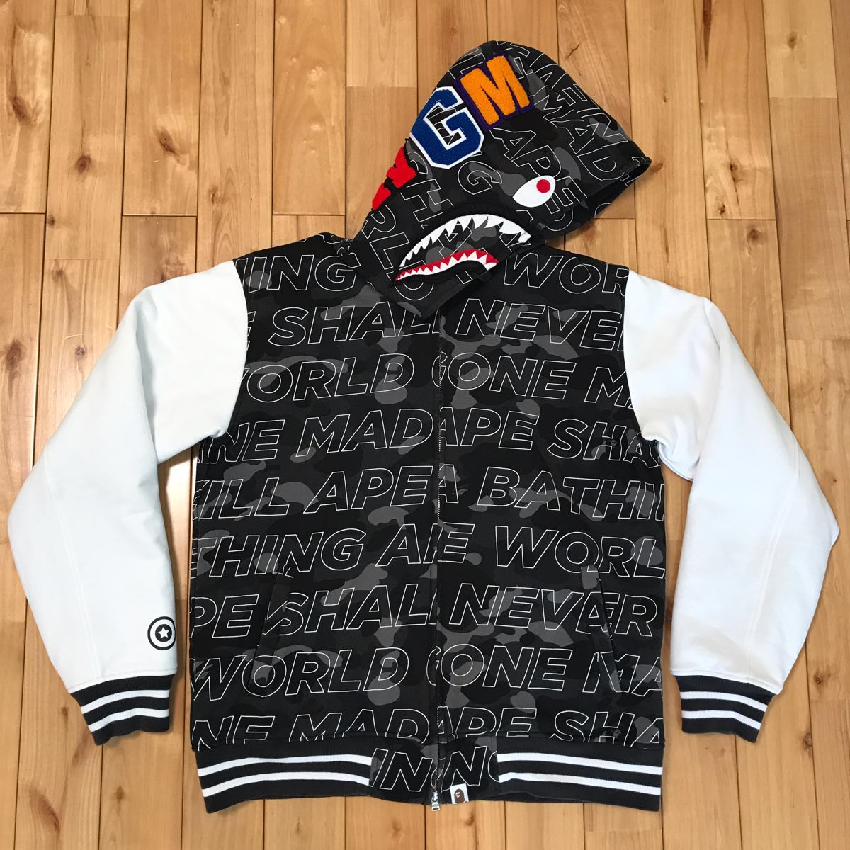 シャーク varsity jacket L パーカー スタジャン shark full zip hoodie シャークパーカー ジップパーカー ape bape ブルゾン ジャケット
