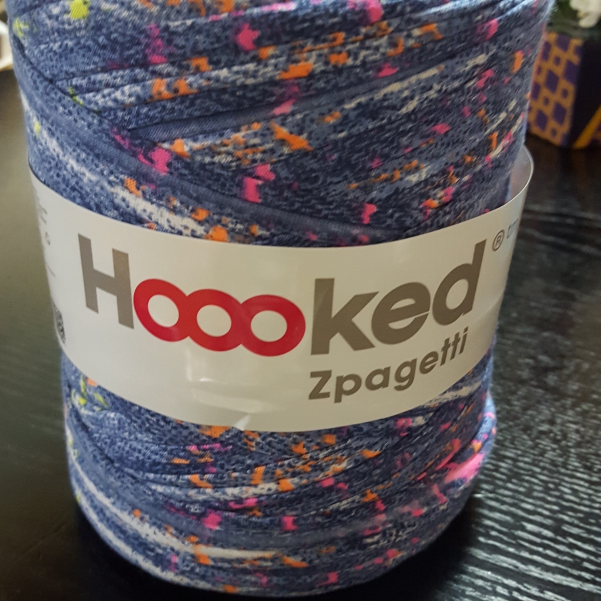 Hoooked Zpagetti ズパゲッティ 蛍光 ブルー プリント デニム風 青 柄 ハンドメイド 手編み ヤーン 糸 マーガレット 毛糸 売買されたオークション情報 Yahooの商品情報をアーカイブ公開 オークファン Aucfan Com