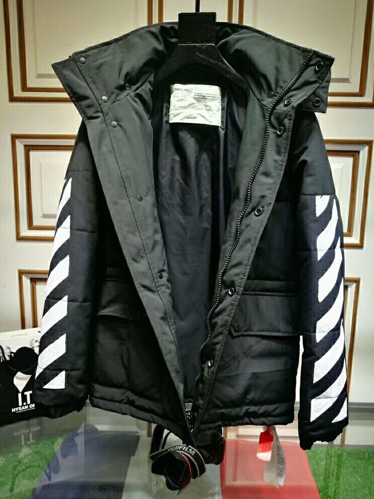 OFF-WHITE オフホワイト ダウンジャケット ブラック サイズM 【公式通販】