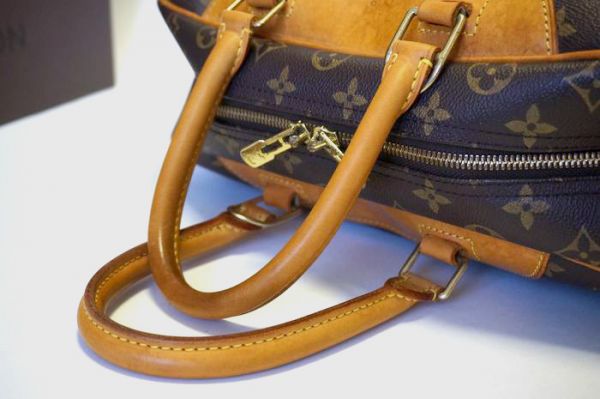 LOUIS VUITTON⁄ルイヴィトンドーヴィル 【良品】ルイヴィトン LOUIS VUITTON⁄ルイヴィトンドーヴィル 【良品】ルイヴィトン