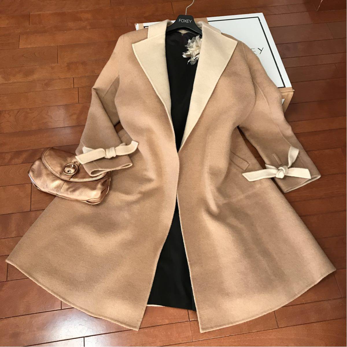FOXEY BOUTIQUE ラップコート リバーシブル キャメル×オフホワイト 