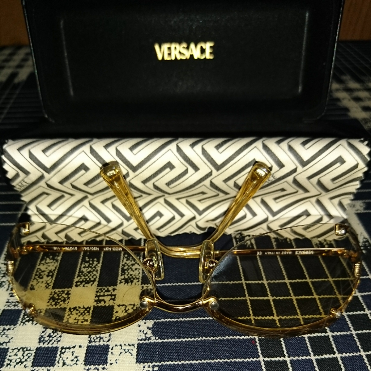 美品 GACKT同型着 ヴェルサーチ サングラス ガクト versace メデューサ
