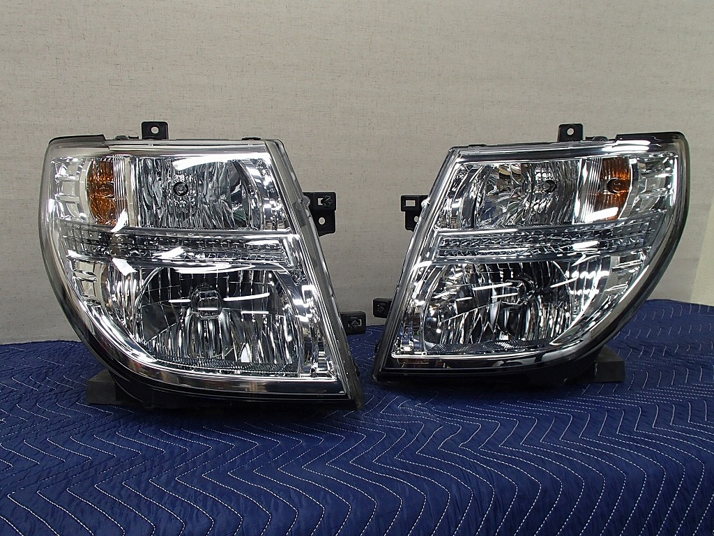 日産 エルグランドE51 NE51 MNE51中期 後期HIDヘッドライト 左右
