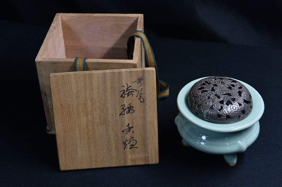 【新作入荷，100%新品】 CR23 諏訪蘇山造 青磁袴腰香炉 純銀 銀火屋(青磁)｜売買されたオークション情報、yahooの商品情報をアーカイブ公開 - オークファン 陶磁一般