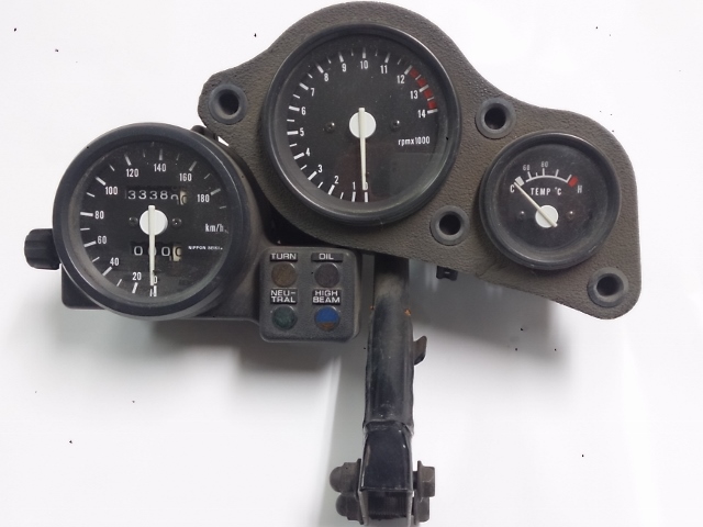 赤字超特価，新作登場 NSR250R MC18 純正スピードメーターASSY メーターステー付き 33389km MC16 MC21 MC28 タコメーター(ホンダ用)｜売買されたオークション情報、yahooの商品情報をアーカイブ公開 - オークファン ホンダ用