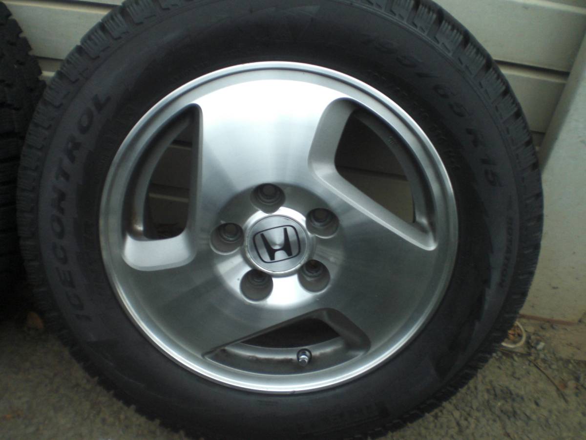 ステップワゴンRF1外しピレリスタッドレスタイヤ195/65R15、純正アルミ 
