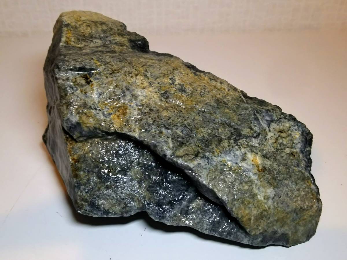 糸魚川166 翡翠 75g ヒスイ 原石 鑑賞石 自然石 誕生石 鉱物 鉱石