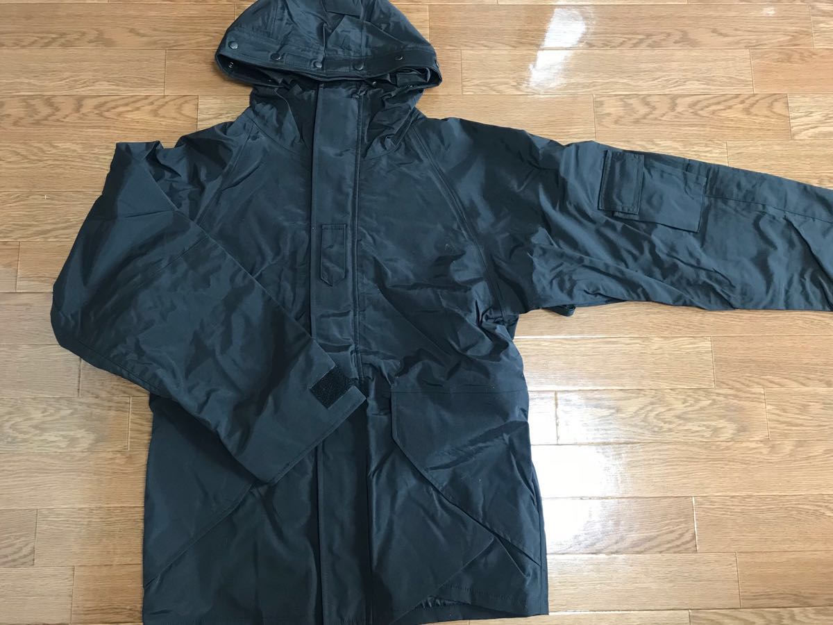 【新品】米軍 ECWCS マウンテンパーカー ミリタリージャケット TIGHT G.I.タイプ 防水 L ブラック