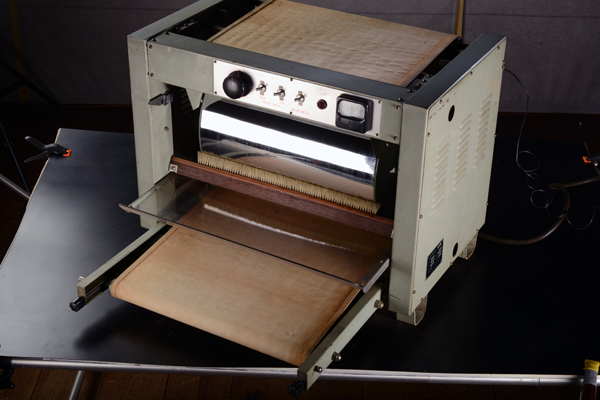 暗室用品 □ 仕上げ バライタ印画紙 乾燥機 JAPO ジャポー SⅢ型 中古