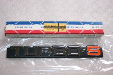 910 ブルーバード TURBO・S リアエンブレム（新品） 【公式通販】