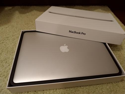 Pro MacBook - Apple 技術仕様 ：新「15インチMacBook Mid 15インチ 
