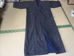 古布/男物/藍染/雪ん子柄のアンティーク着物（木綿）袷　素材用に　裏地も使えます。　