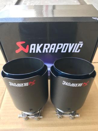アクラポビッチ カーボン マフラーカッター☆ AKRAPOVIC☆２個セット