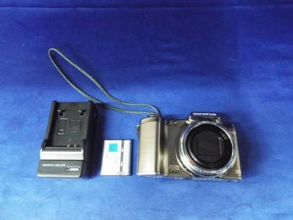 中古 OLYMPUS オリンパス 　 SZ-11 1400万画素 20倍