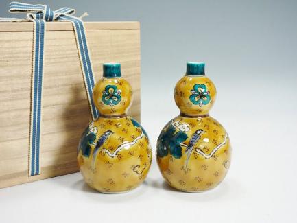 1509013【九谷焼】三代 三ツ井為吉 ( 詠一 ) 吉田屋花鳥 徳利 一対 共