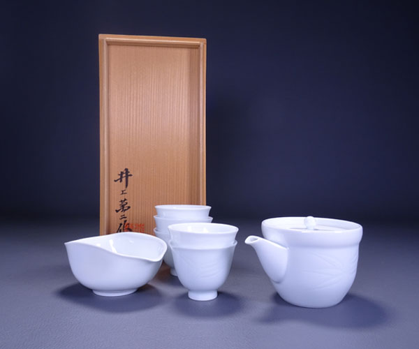 千寿美術】人間国宝 井上萬ニ 白磁彫文煎茶器◇共箱/在銘/煎茶道具