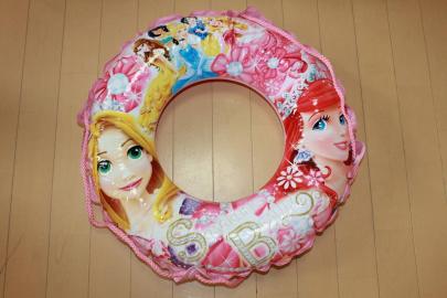 幼児用ディズニープリンセスロープ付浮き輪 55ｃｍ 3歳 浮き輪 浮き具 売買されたオークション情報 Yahooの商品情報をアーカイブ公開 オークファン Aucfan Com