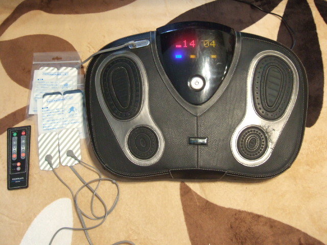  MARUTAKA マルタカ FOOTWAVE フットウェーブD-423 家庭用 低周波治療器 ヒーター付 腰 お腹 肩等のパッド導子 取説なし パッド予備10枚付き(フットマッサージャー)｜売買されたオークション情報、y フットマッサージャー