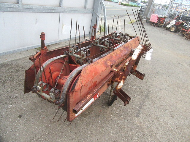 集草機 農機具□トラクター用集草機□タカキタ□HM1600□回転
