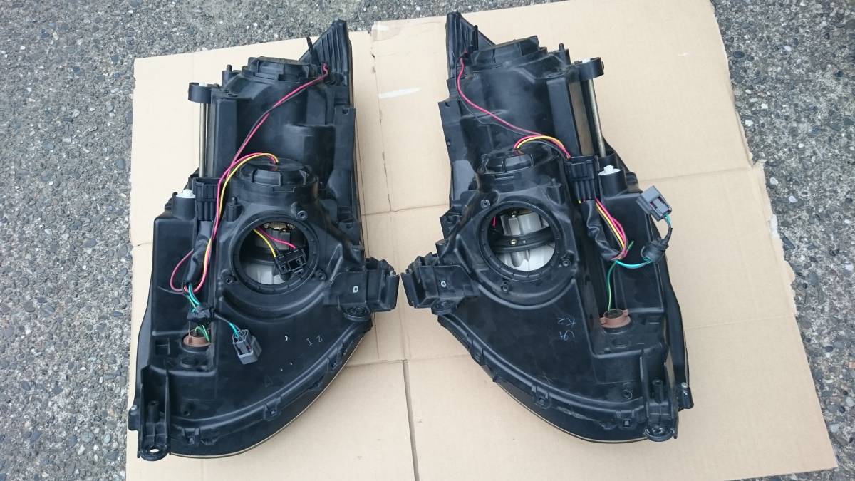 ◇◇日産純正 V35 スカイラインクーペ CPV35 純正ヘッドライト 左右 