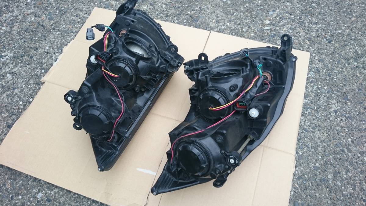 ◇◇日産純正 V35 スカイラインクーペ CPV35 純正ヘッドライト 左右 